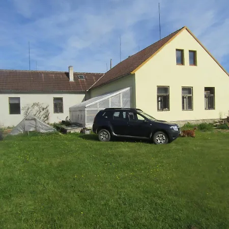 U Tupacku Guest House Dvory nad Luznici Exterior photo